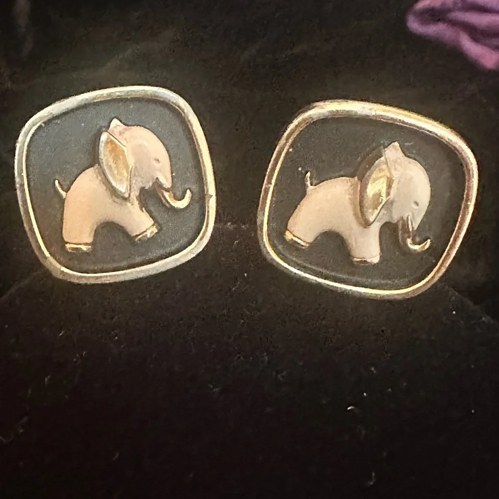 Vintage Hickok Mid-Century Gold and Black Elephant Cufflinks